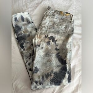 Robin’s jean